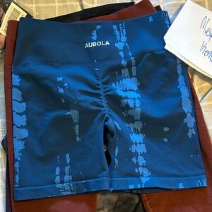 Large. Serpent aurora